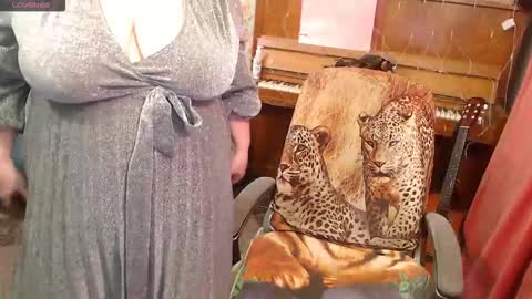 Snapshot of patsyorose chatting on December 2025 03:45:02 AM PatsyORose online show from December 2025 03:45:02 AM