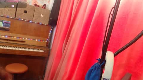 Snapshot of patsyorose chatting on December 2025 05:45:02 AM PatsyORose online show from December 2025 05:45:02 AM