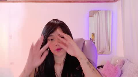 Sofa online show from October 2025 09:19:02 PM