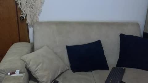 pau cute online show from November 2025 09:36:01 PM