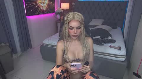 Snapshot of pau_kink95 chatting on February 2025 11:25:02 AM Paula online show from February 2025 11:25:02 AM