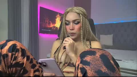 Snapshot of pau_kink95 chatting on February 2025 12:33:01 PM Paula online show from February 2025 12:33:01 PM