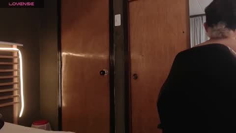 Paul online show from November 2025 01:40:01 PM