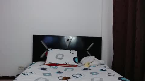 Snapshot of paula_anderson chatting on September 2025 05:51:01 AM PAULA online show from September 2025 05:51:01 AM