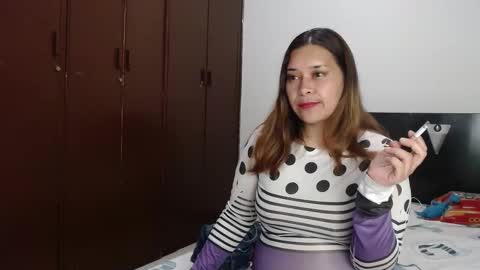 Snapshot of paula_anderson chatting on October 2025 06:01:01 AM PAULA online show from October 2025 06:01:01 AM