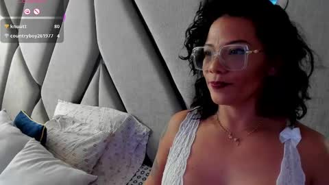 Snapshot of paula_daniela1 chatting on January 2025 09:05:02 PM Paula online show from January 2025 09:05:02 PM