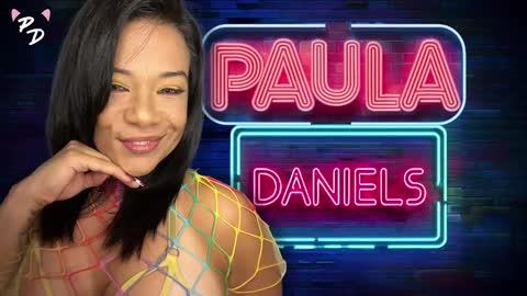 Paula online show from November 2025 07:59:02 PM