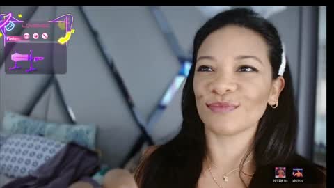 Paula online show from April 2026 10:18:01 PM