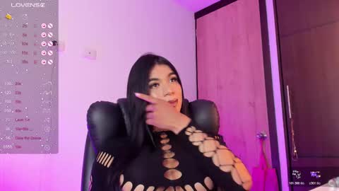 Paulett  online show from December 2025 10:53:01 AM