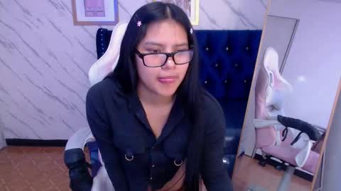 Live 800am 200pm COLOMBIAN HOUR online show from February 2025 04:26:02 PM