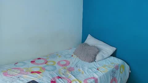 Snapshot of paulin01_ chatting on May 2026 01:39:01 PM Paulina online show from May 2026 01:39:01 PM