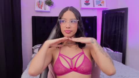 PAULINA  online show from April 2026 08:46:01 PM