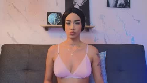 Snapshot of paulina_lopezz chatting on July 2026 04:43:02 PM PAULINA online show from July 2026 04:43:02 PM
