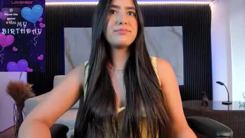 Snapshot of paulina_sweett chatting on November 2025 01:33:02 PM Paulina online show from November 2025 01:33:02 PM