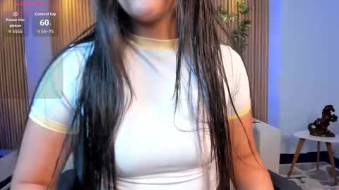 Snapshot of paulina_sweett chatting on December 2025 01:17:02 PM Paulina online show from December 2025 01:17:02 PM