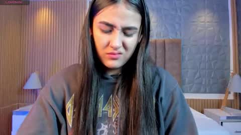 Snapshot of paulina_sweett chatting on December 2025 11:50:01 AM Paulina online show from December 2025 11:50:01 AM