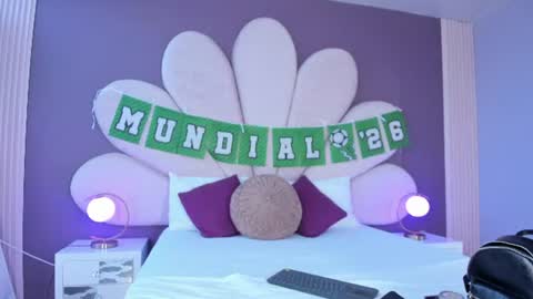 Paulina online show from June 2026 01:04:02 PM