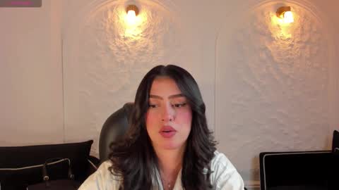 Paulina Santos  online show from October 2025 07:25:02 PM