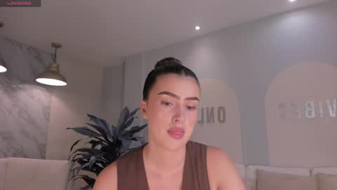 Paulina Santos  online show from March 2026 04:57:02 PM