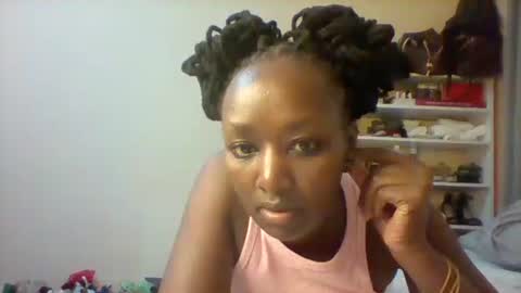 Snapshot of pauline19932016 chatting on November 2025 07:16:01 PM pauline19932016 online show from November 2025 07:16:01 PM