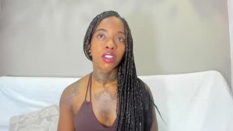 Snapshot of pauline_fox chatting on September 2025 01:38:02 AM Pauline online show from September 2025 01:38:02 AM