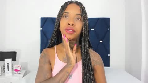 Snapshot of pauline_fox chatting on October 2025 09:34:02 PM Pauline online show from October 2025 09:34:02 PM