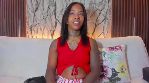 Snapshot of pauline_fox chatting on November 2025 10:21:02 PM Pauline online show from November 2025 10:21:02 PM