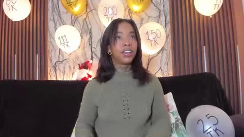 Snapshot of pauline_fox chatting on November 2025 03:23:01 AM Pauline online show from November 2025 03:23:01 AM