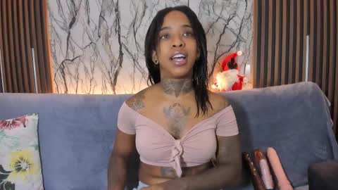 Snapshot of pauline_fox chatting on November 2025 02:37:02 AM Pauline online show from November 2025 02:37:02 AM