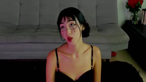 Snapshot of pauline_rouge chatting on October 2025 12:47:02 PM Pauline online show from October 2025 12:47:02 PM