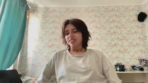 Snapshot of paulitabetenson chatting on June 2026 07:05:02 AM lilyyyyy online show from June 2026 07:05:02 AM