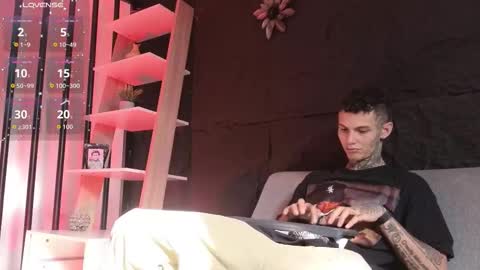 Snapshot of paulo527 chatting on December 2025 08:49:02 PM Paulo online show from December 2025 08:49:02 PM