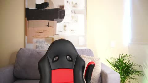 Paul Phoenix online show from April 2026 06:49:02 PM