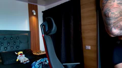 Paul online show from April 2026 04:34:02 PM