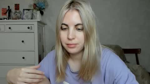 Allisses online show from December 2025 08:08:02 AM