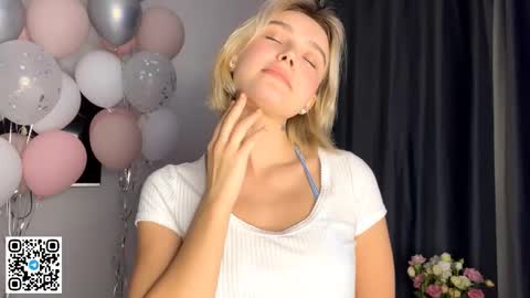 Lola online show from November 2025 02:39:01 PM