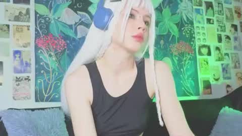Snapshot of peacchypawss chatting on July 2026 09:56:02 AM Eva online show from July 2026 09:56:02 AM