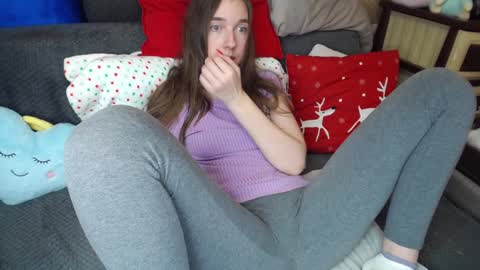 FOUNTAIN SQUIRT online show from January 2025 01:17:01 PM