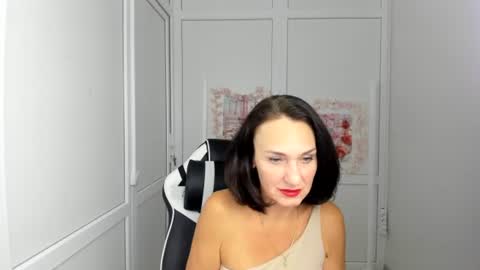 Christina online show from July 2026 12:21:02 PM