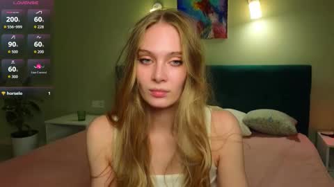Snapshot of peachcreamcouple chatting on September 2025 06:29:02 PM Lexy Peach online show from September 2025 06:29:02 PM