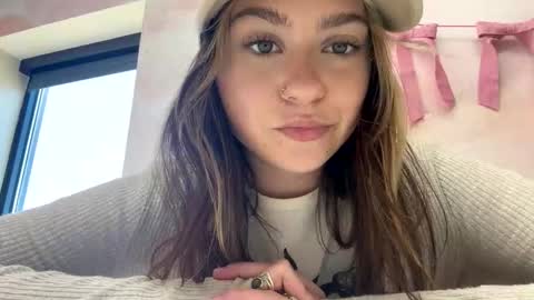 Snapshot of peachesncreampiezz chatting on May 2026 08:36:01 PM peachesncreampiezz online show from May 2026 08:36:01 PM