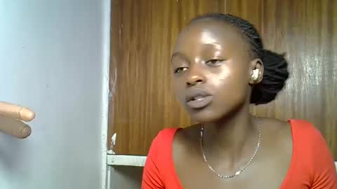 peachy_ebony online show from November 2025 02:50:02 AM