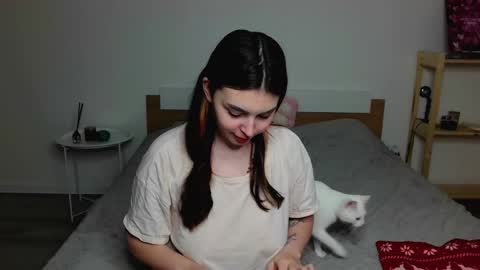 Peachy online show from March 2025 05:50:02 PM