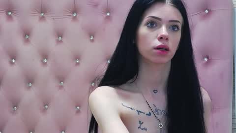 Snapshot of peachyella26 chatting on February 2026 01:51:02 PM Ella online show from February 2026 01:51:02 PM