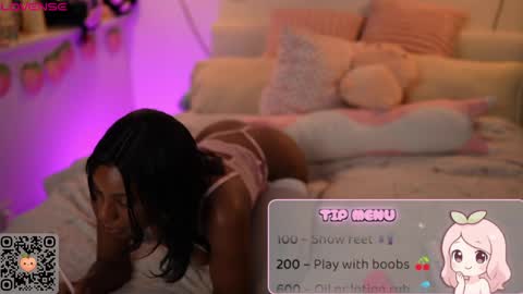 Snapshot of peachypeachgirl chatting on May 2026 04:37:01 PM peachypeachgirl online show from May 2026 04:37:01 PM