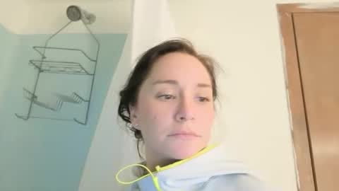 Snapshot of peachyxobsession chatting on December 2025 02:38:01 AM PeachyObsession online show from December 2025 02:38:01 AM