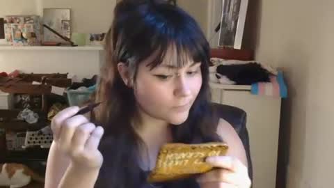 Snapshot of peakobunny chatting on December 2025 09:00:01 PM peakobunny online show from December 2025 09:00:01 PM