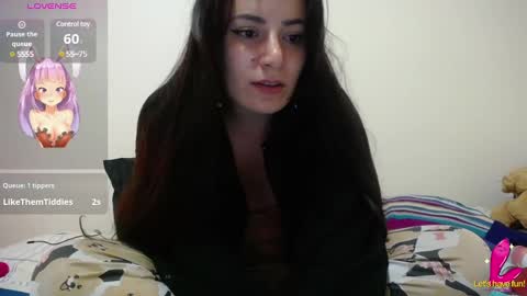 Snapshot of pearl_3 chatting on January 2025 05:40:02 AM Pearl online show from January 2025 05:40:02 AM