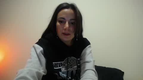 Snapshot of pearl_3 chatting on January 2025 06:24:01 AM Pearl online show from January 2025 06:24:01 AM