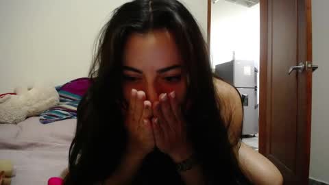 Snapshot of pearl_3 chatting on February 2025 04:29:01 AM Pearl online show from February 2025 04:29:01 AM